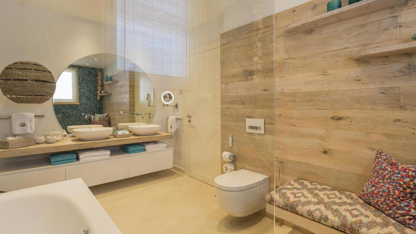 Hibiscus Beach Villa – Image 11