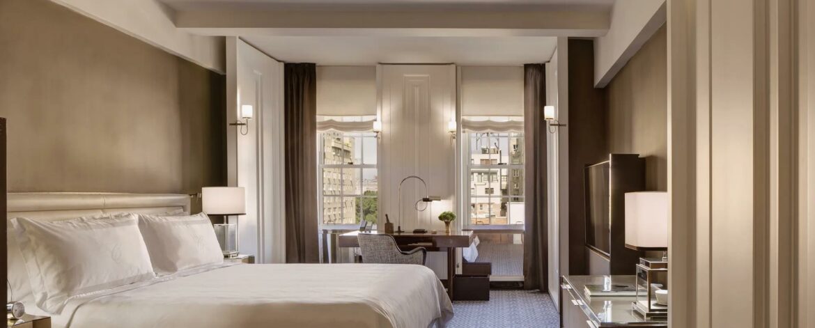 RWCAR_3-0_Brand-com_Assets_Accommodations_S-M_PremierRoom